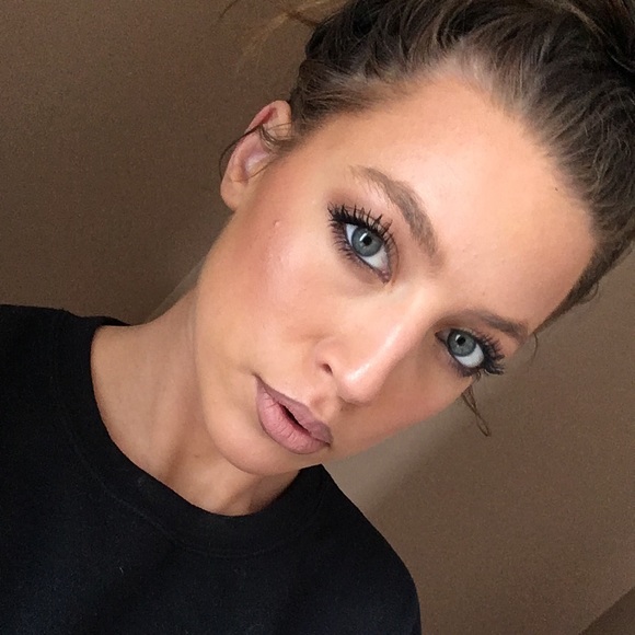 Meet your Posher, Avery - Picture 1 of 1